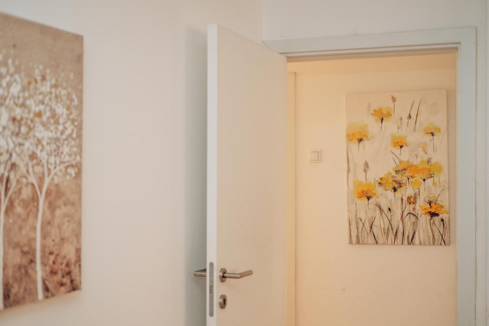 Crown Central Three Bedroom Apartment Beograd Eksteriør bilde