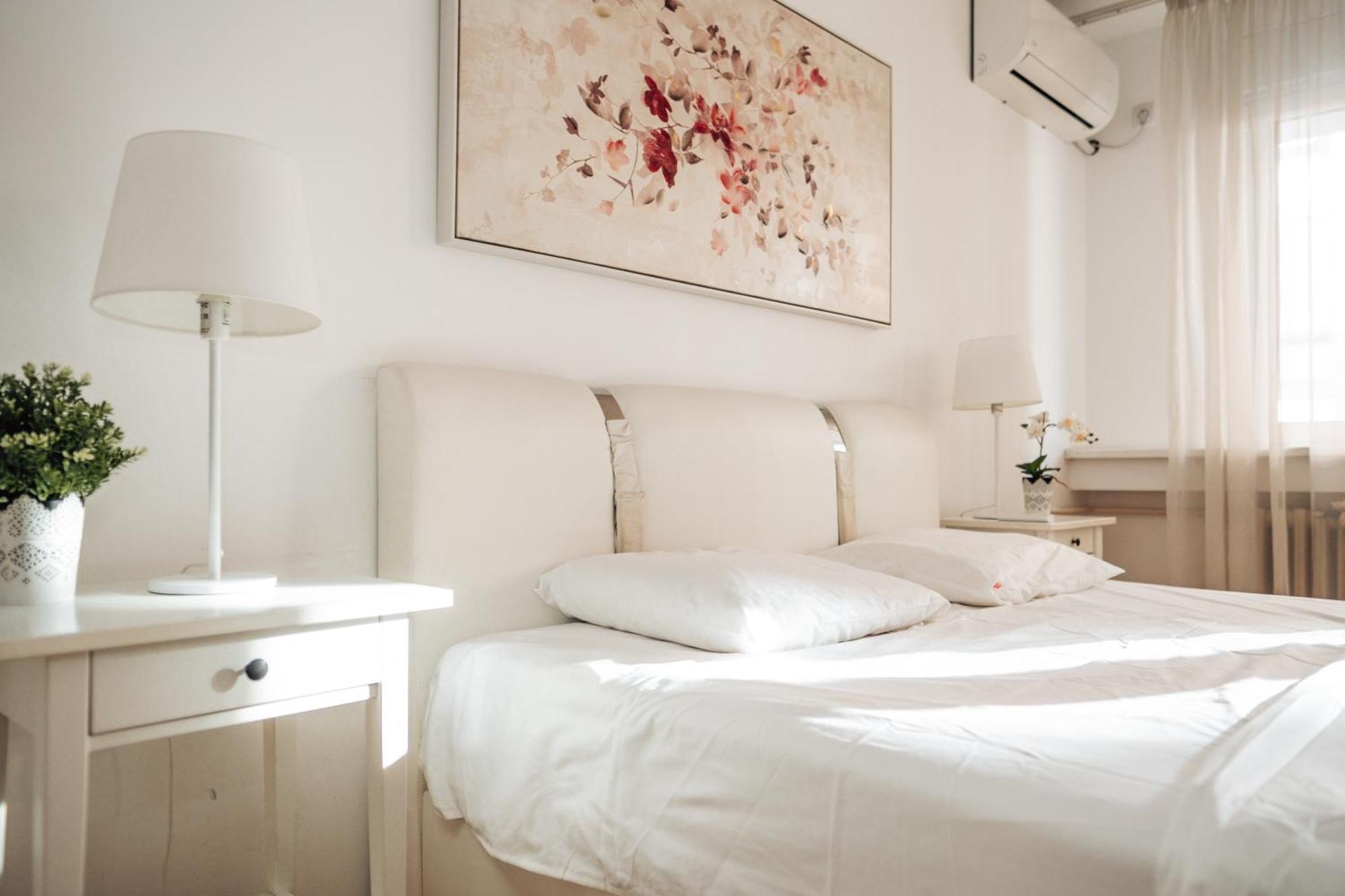 Crown Central Three Bedroom Apartment Beograd Eksteriør bilde