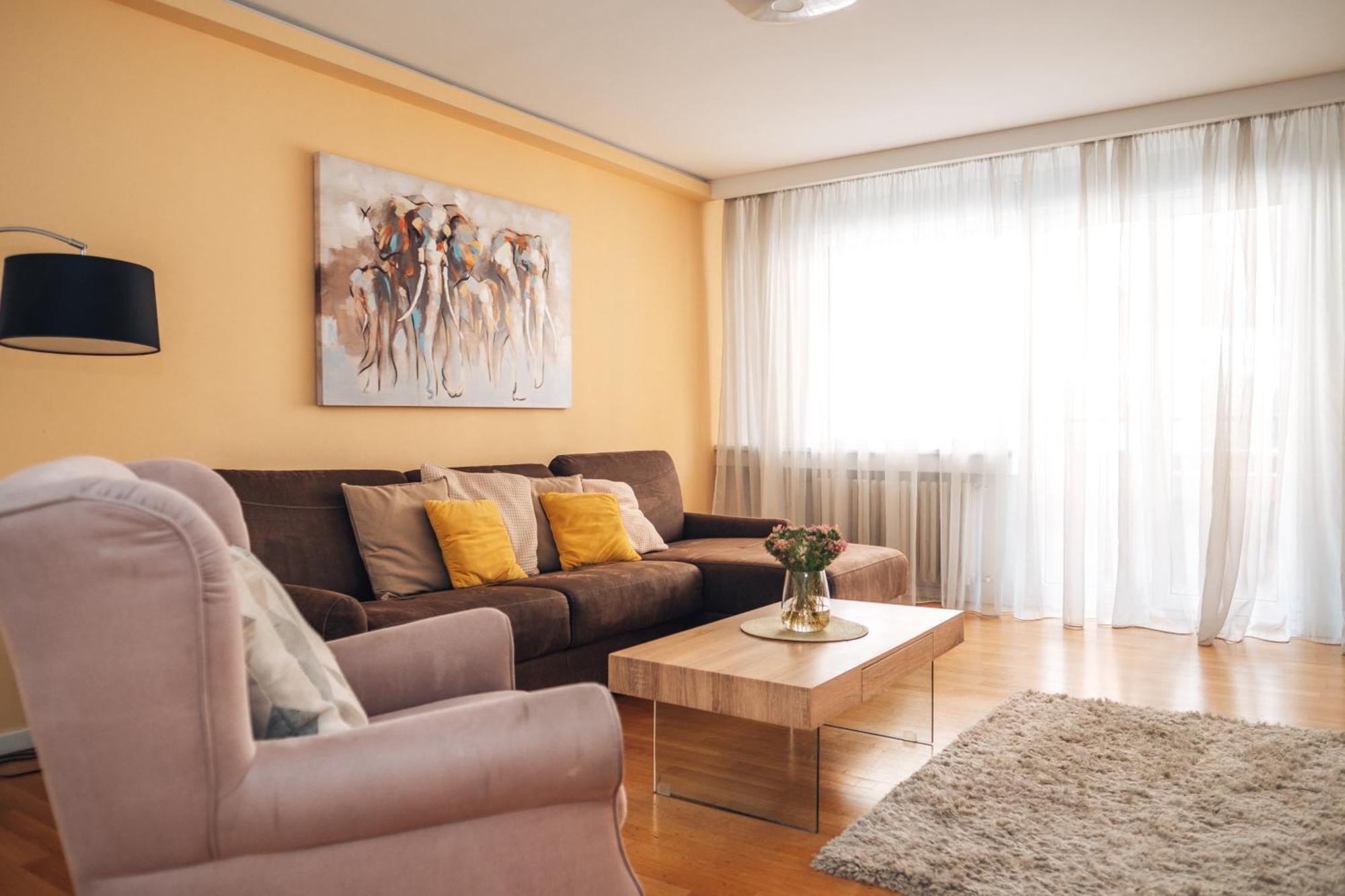 Crown Central Three Bedroom Apartment Beograd Eksteriør bilde