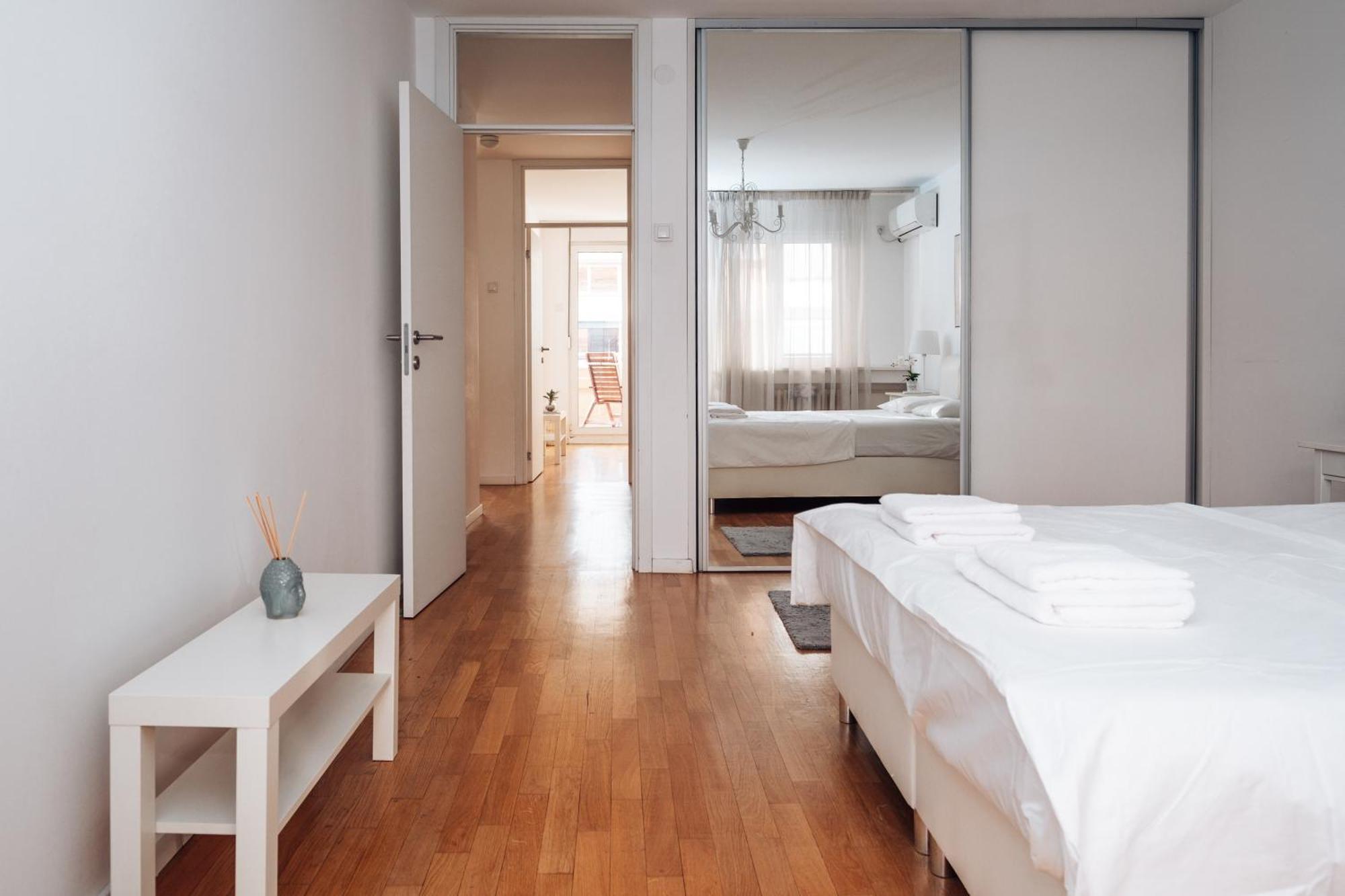 Crown Central Three Bedroom Apartment Beograd Eksteriør bilde