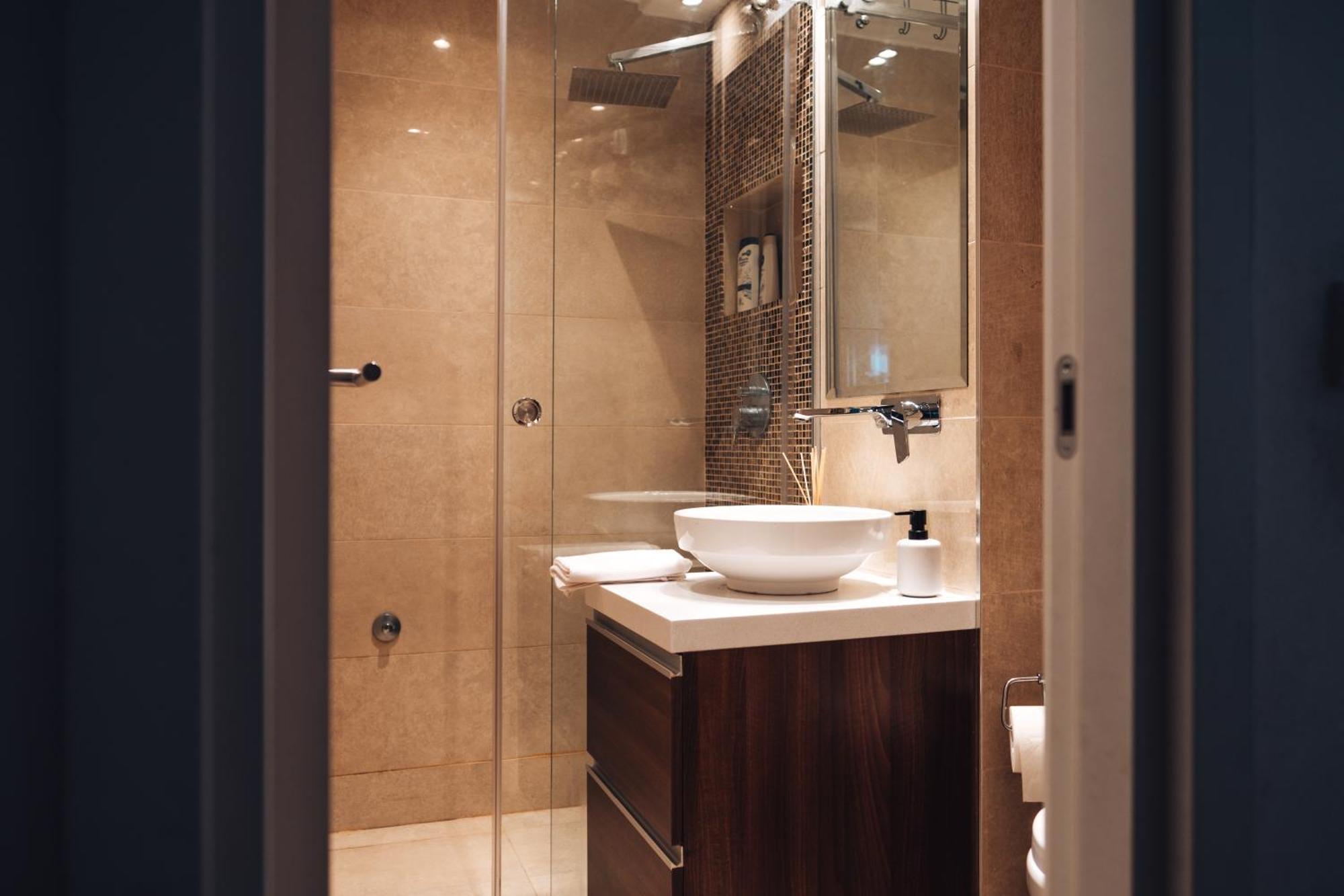Crown Central Three Bedroom Apartment Beograd Eksteriør bilde