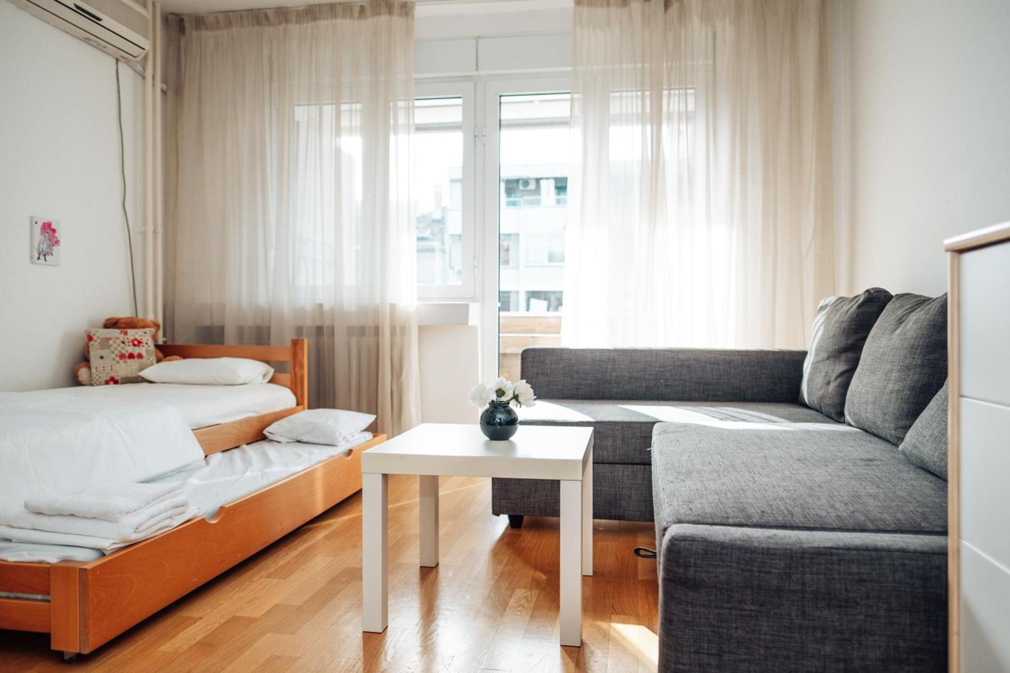 Crown Central Three Bedroom Apartment Beograd Eksteriør bilde