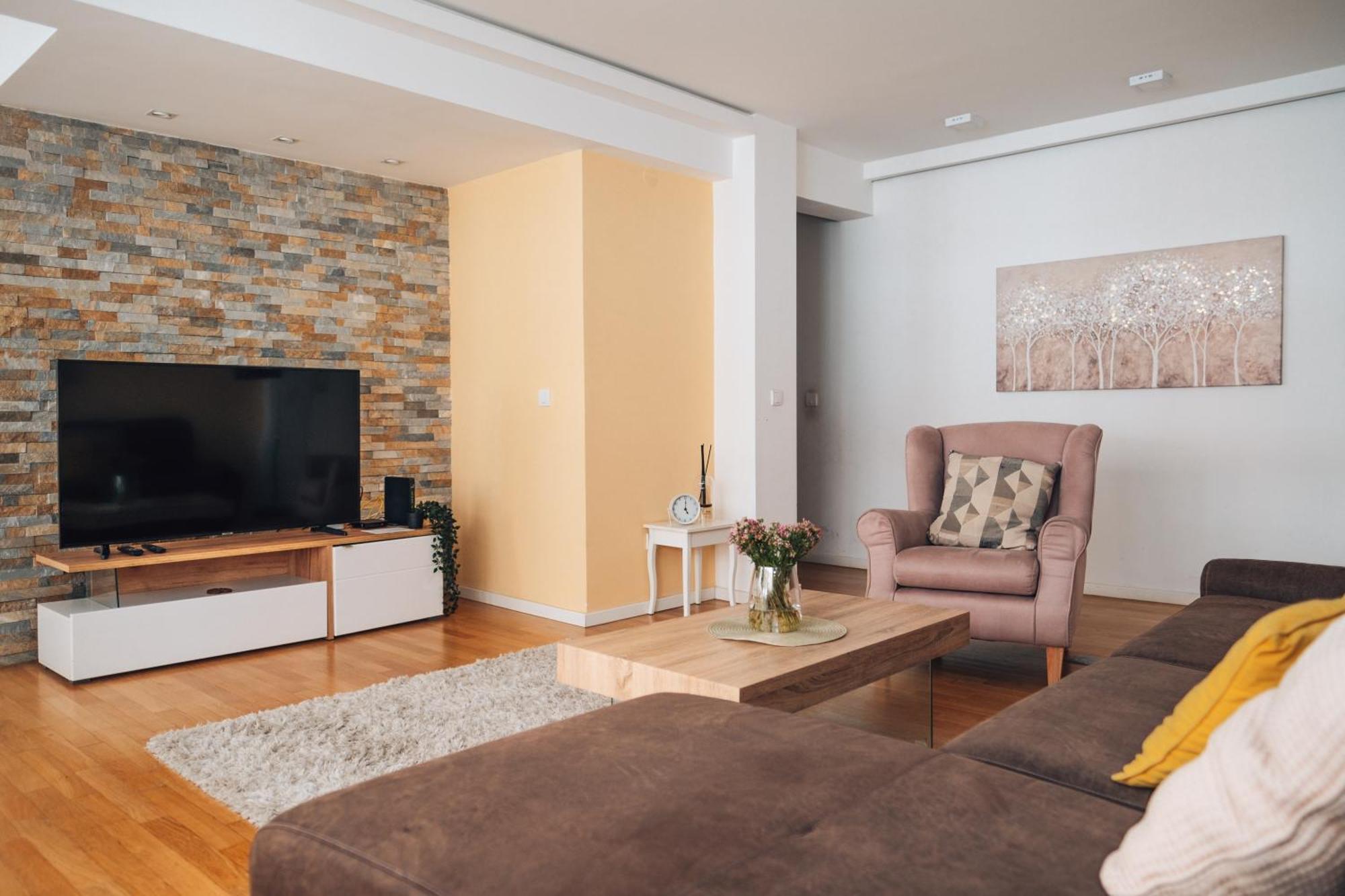 Crown Central Three Bedroom Apartment Beograd Eksteriør bilde
