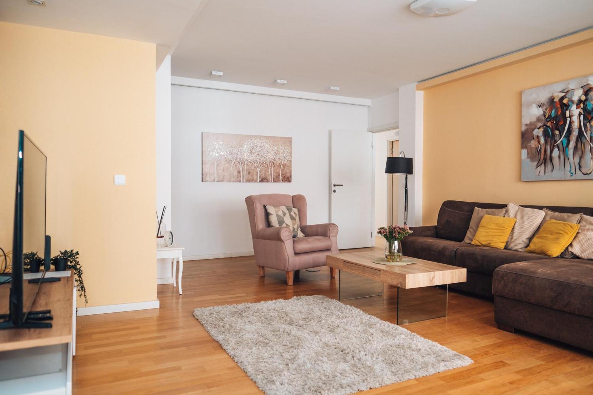 Crown Central Three Bedroom Apartment Beograd Eksteriør bilde