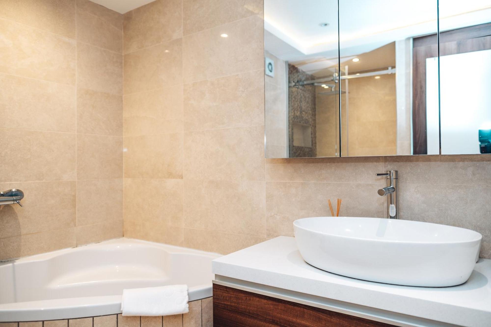 Crown Central Three Bedroom Apartment Beograd Eksteriør bilde