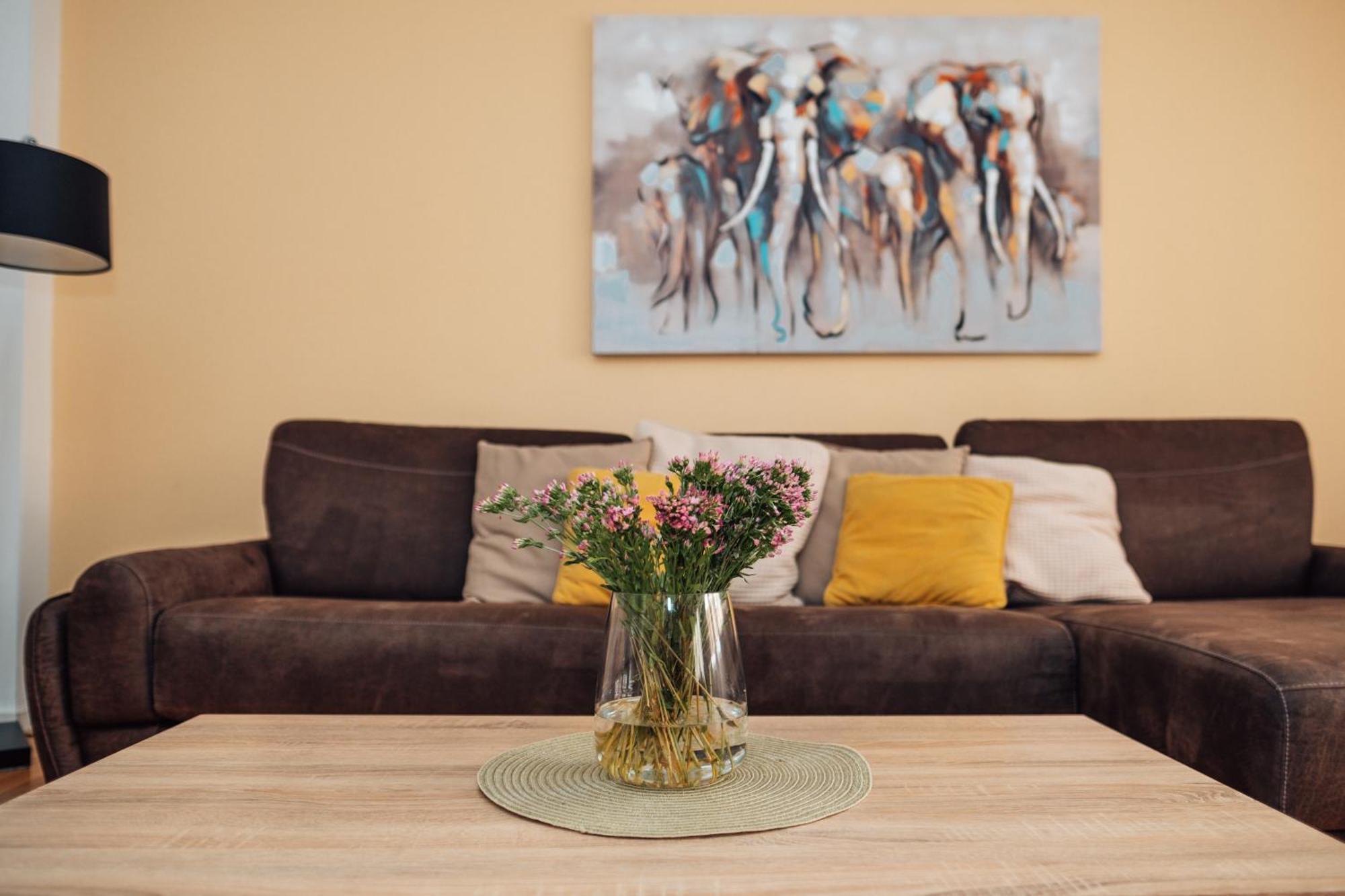 Crown Central Three Bedroom Apartment Beograd Eksteriør bilde